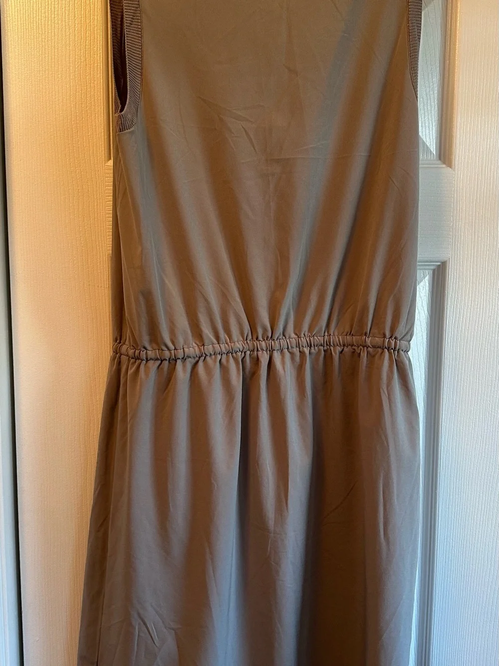 Athleta Rincon Dress, Decadent Tan, with an elasticated waistband size S - Picture 10 of 13